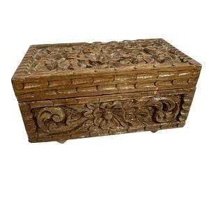 Vintage Hand Carved Wood / Wooden Trinket Box W/ Hinged Lid Floral Design - LN